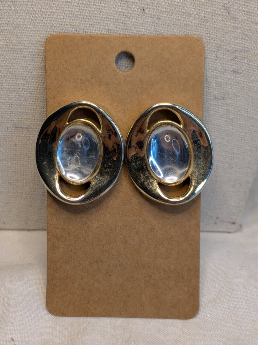 Vintage Gold‑Tone Clear Cabochon Stud Earrings – Mirror Dome Statement